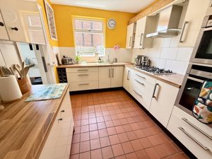 Photo 7- click for photo gallery